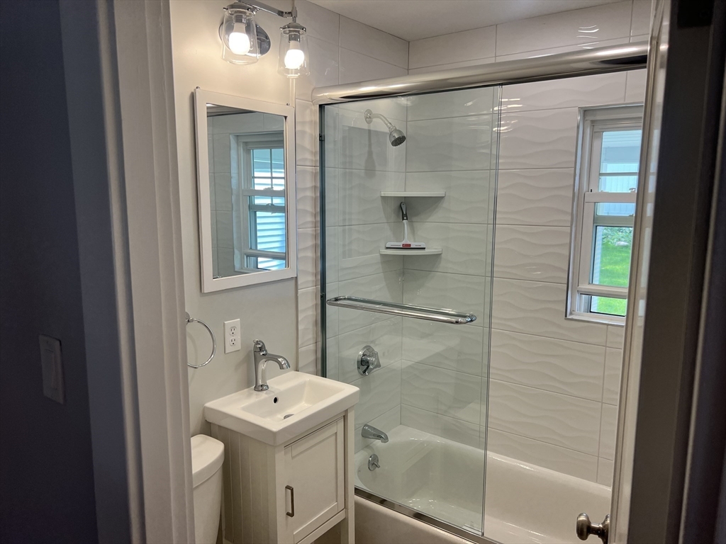96 Buchanan Road Boston, MA 02132 - Photo 8 of 20