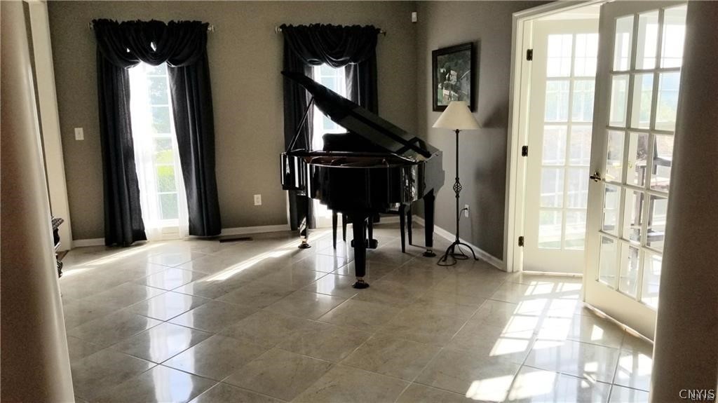 109 Raspberry Lane Camillus, NY 13031 - Photo 19 of 32