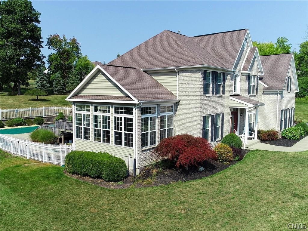 109 Raspberry Lane Camillus, NY 13031 - Photo 2 of 32