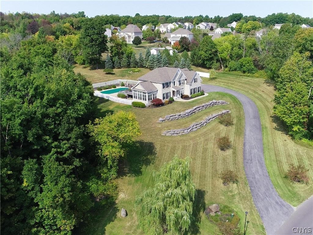 109 Raspberry Lane Camillus, NY 13031 - Photo 4 of 32