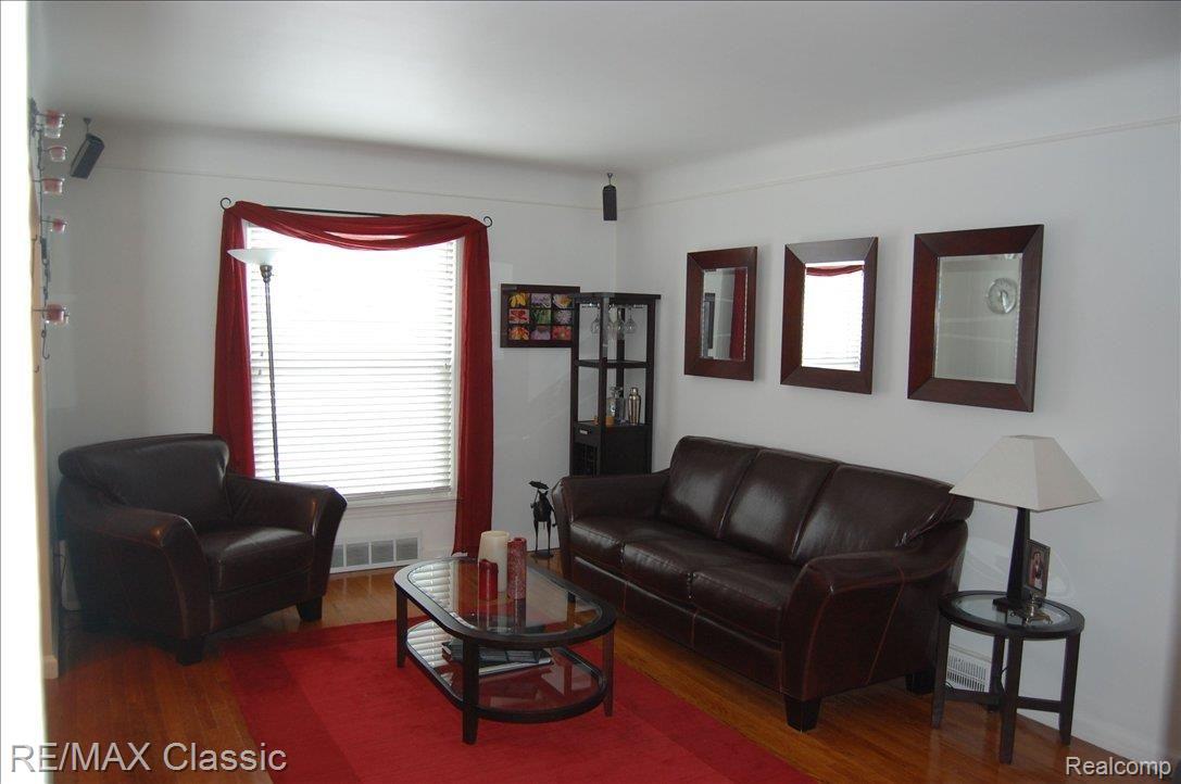 1691 Princeton Road Berkley, MI 48072 - Photo 6 of 9 Family Rm