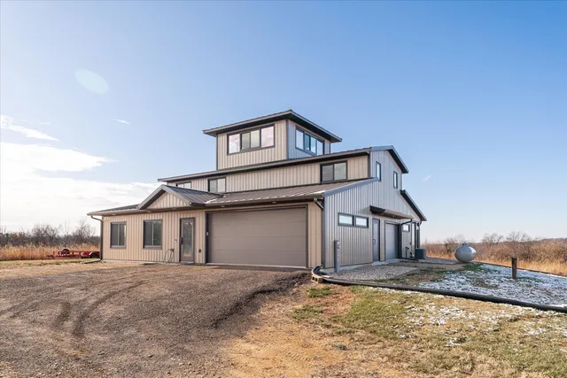 $1,450,000 | 32974 Potter Lane, Muscoda, WI 53573