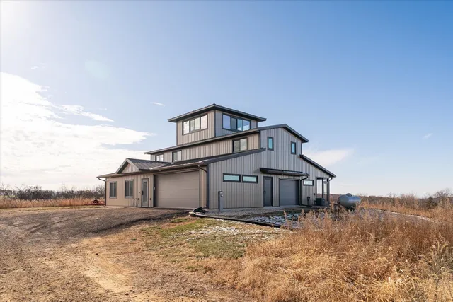 $1,450,000 | 32974 Potter Lane, Muscoda, WI 53573