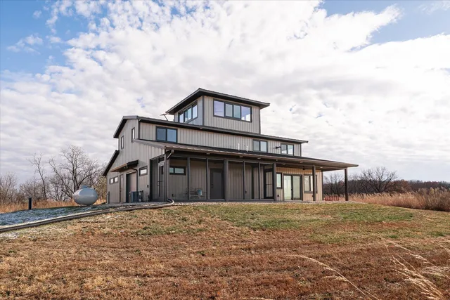 $1,450,000 | 32974 Potter Lane, Muscoda, WI 53573