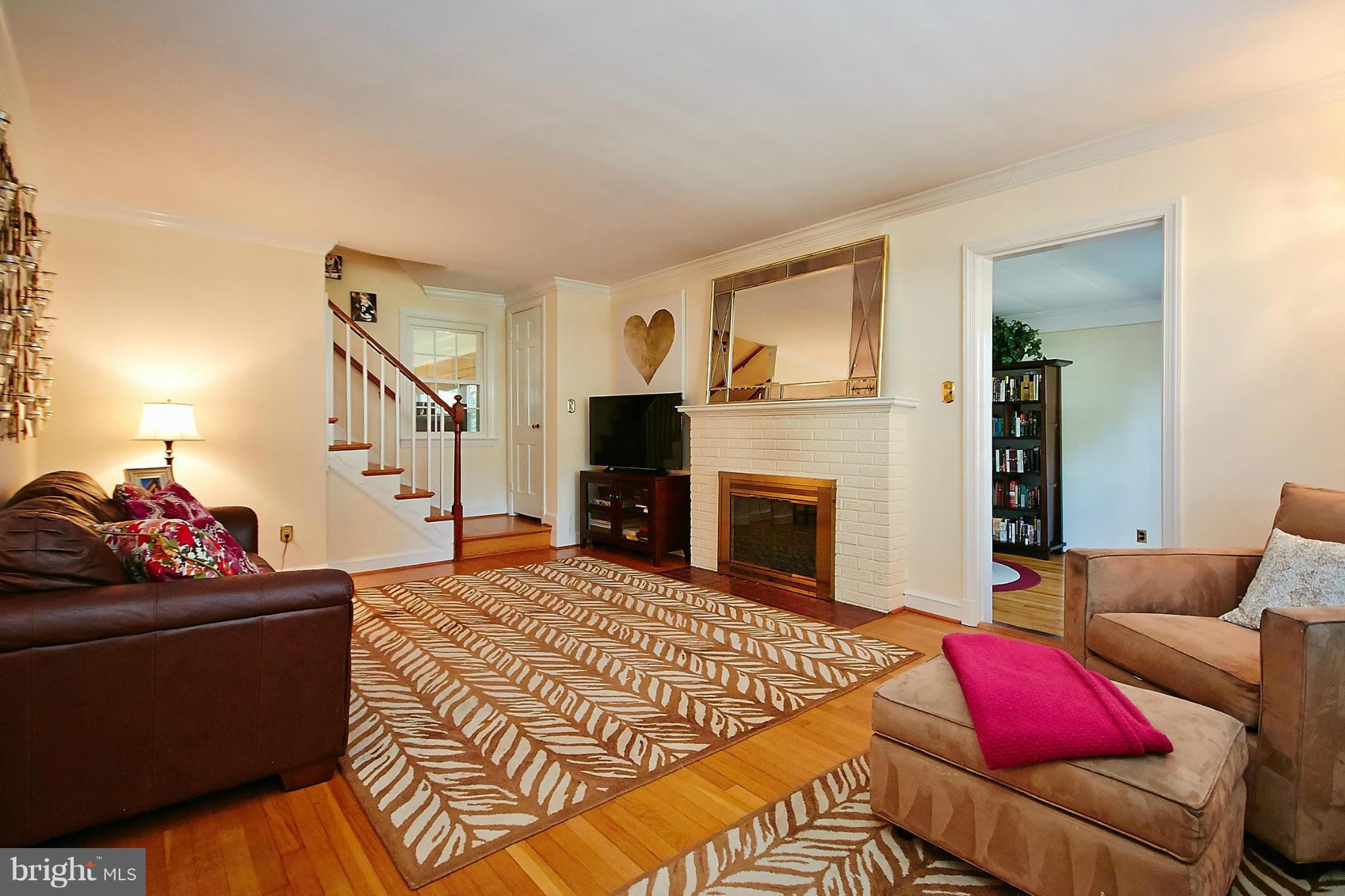4924 33rd Road North Arlington, VA 22207 - Photo 2 of 28 LIVING ROOM w/FIREPLACE
