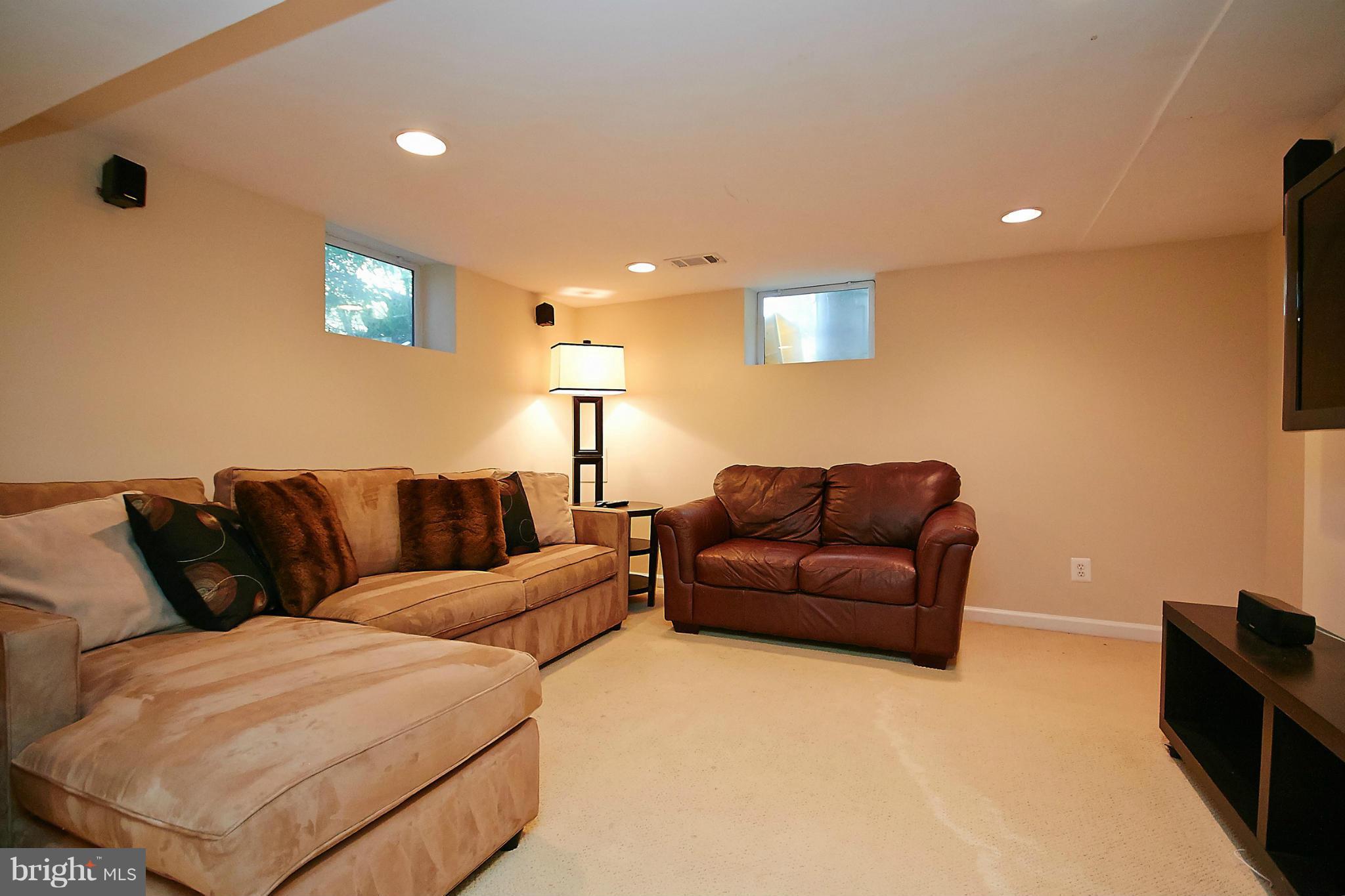 4924 33rd Road North Arlington, VA 22207 - Photo 20 of 28 REC ROOM