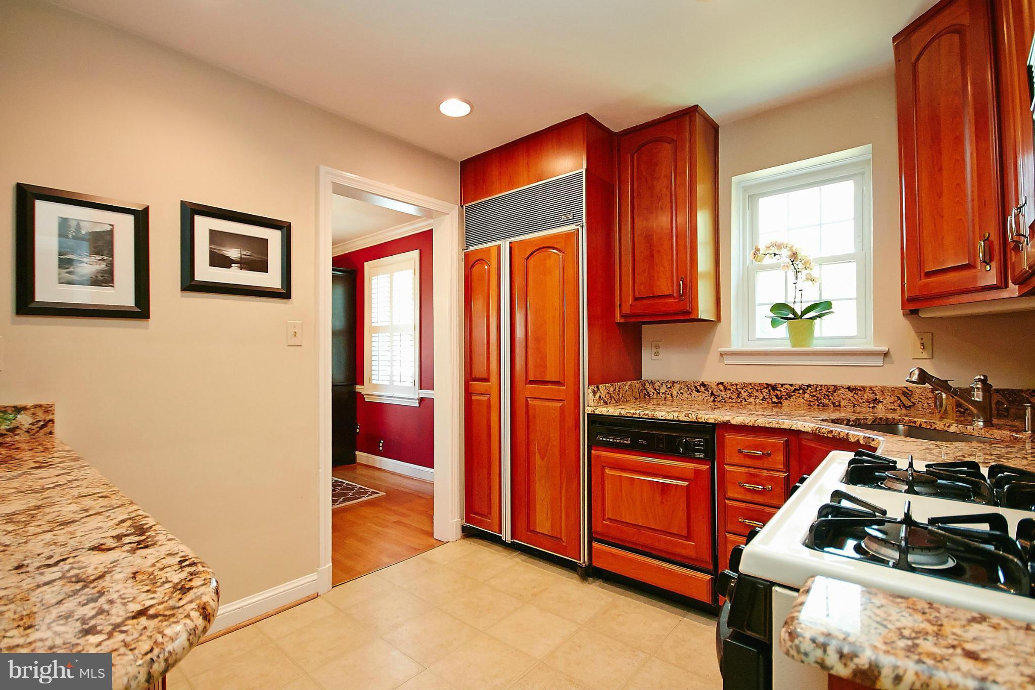 4924 33rd Road North Arlington, VA 22207 - Photo 8 of 28 KITCHEN