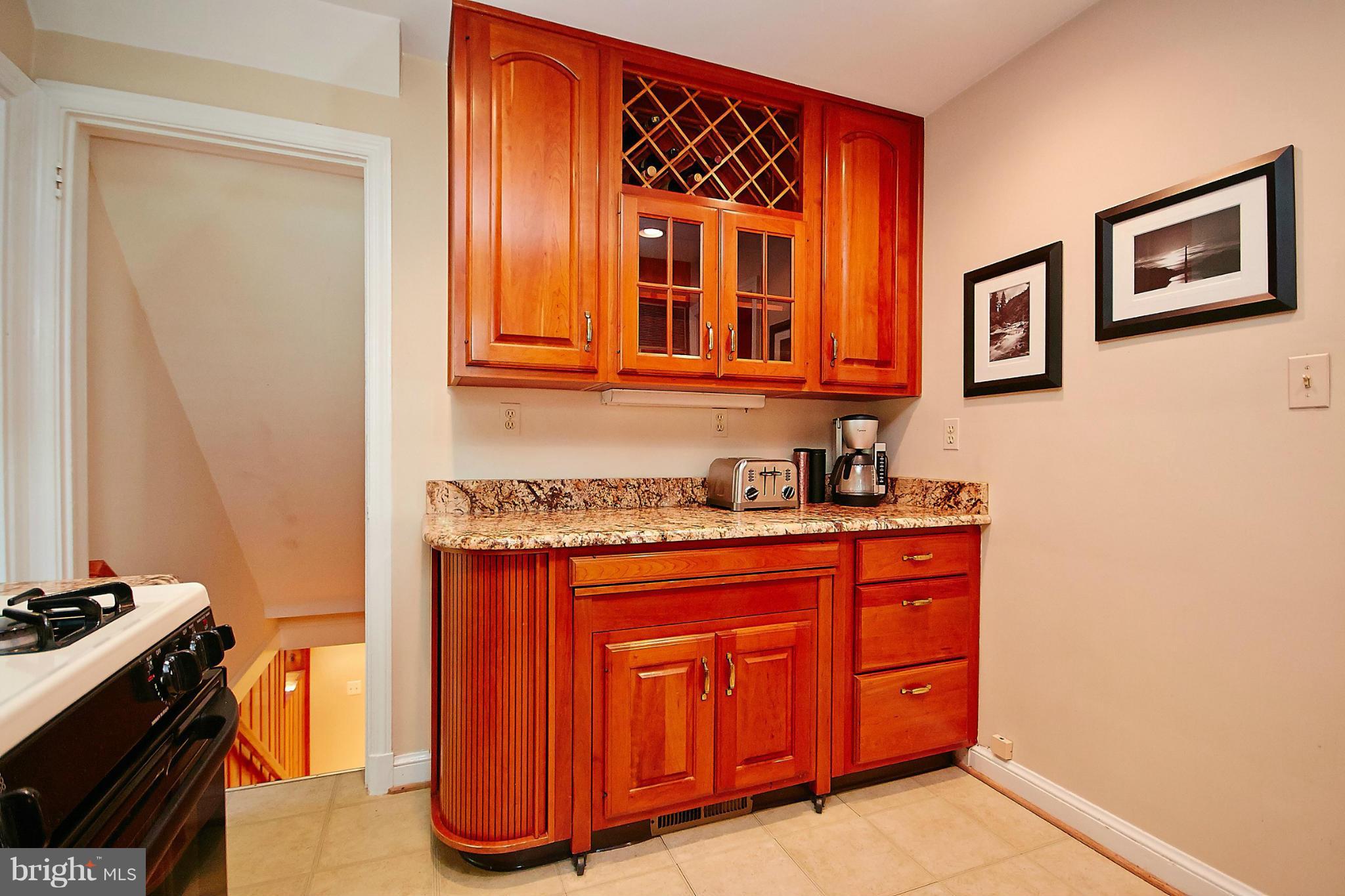 4924 33rd Road North Arlington, VA 22207 - Photo 9 of 28 KITCHEN