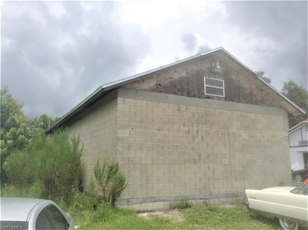 2781 Cecil Road Naples, FL 34114 - Photo 7 of 18 3 bay + workshop 1125 sf (45 x 25) detached CBS garage
