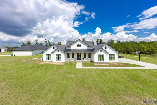 $550,000 | 390 Uncle Sons Lane, Denham Springs, LA 70706
