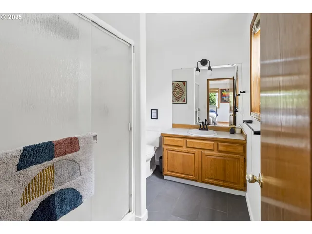 $1,320,000 | 10623 Northeast Fox Farm Road, Dundee, OR 97115