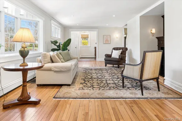 $1,975,000 | 964 Highland Avenue, Pelham, NY 10803