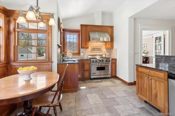 $1,975,000 | 964 Highland Avenue, Pelham, NY 10803