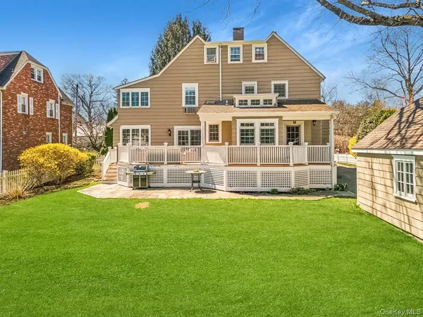 $1,975,000 | 964 Highland Avenue, Pelham, NY 10803