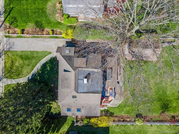 $1,975,000 | 964 Highland Avenue, Pelham, NY 10803
