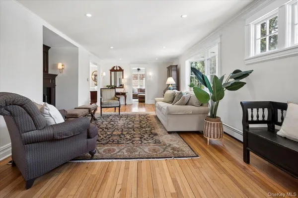 $1,975,000 | 964 Highland Avenue, Pelham, NY 10803