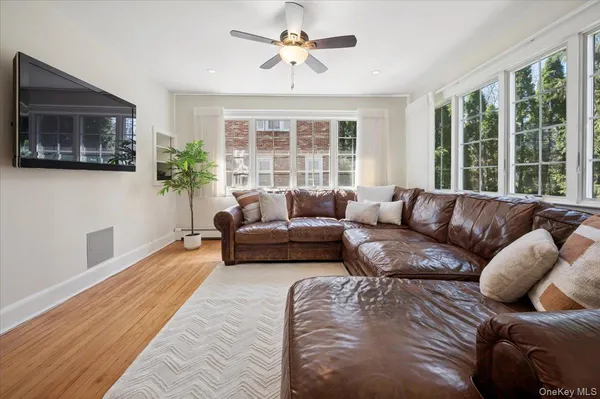 $1,975,000 | 964 Highland Avenue, Pelham, NY 10803