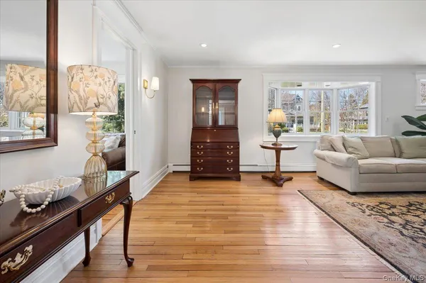 $1,975,000 | 964 Highland Avenue, Pelham, NY 10803
