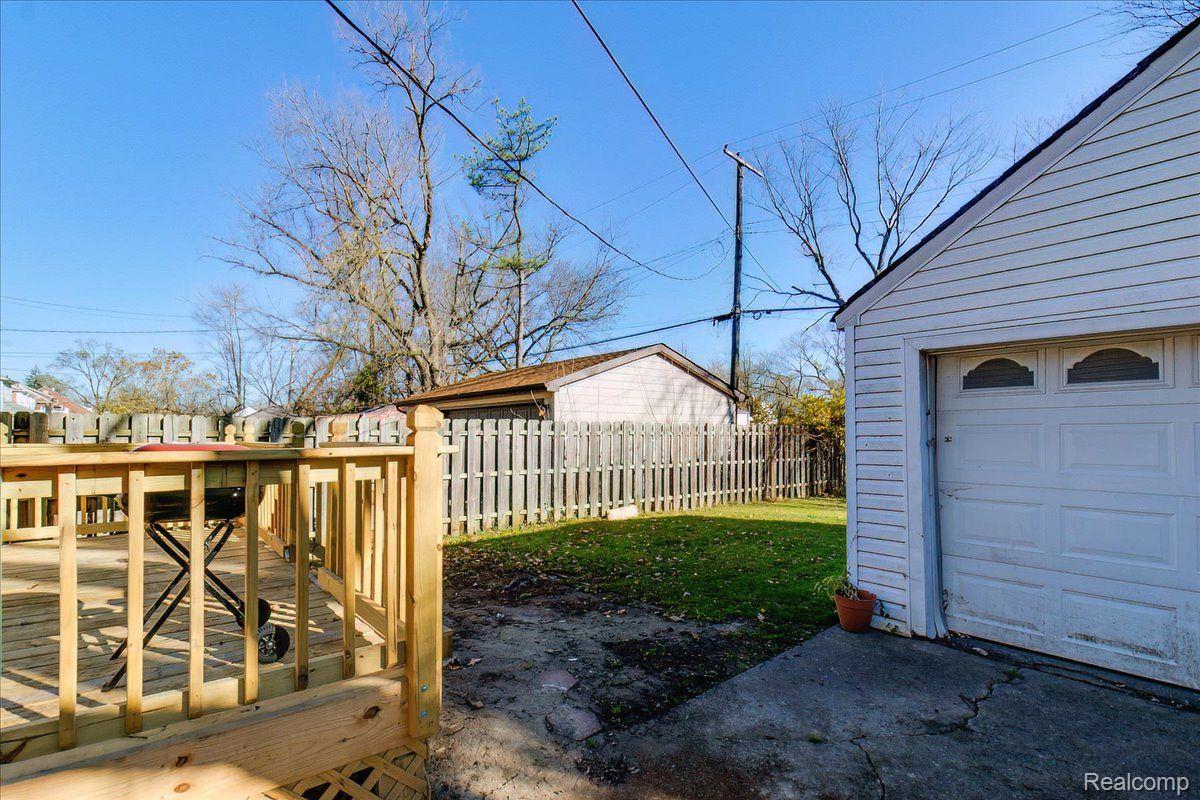 16766 Sunderland Road Detroit, MI 48219 - Photo 52 of 62