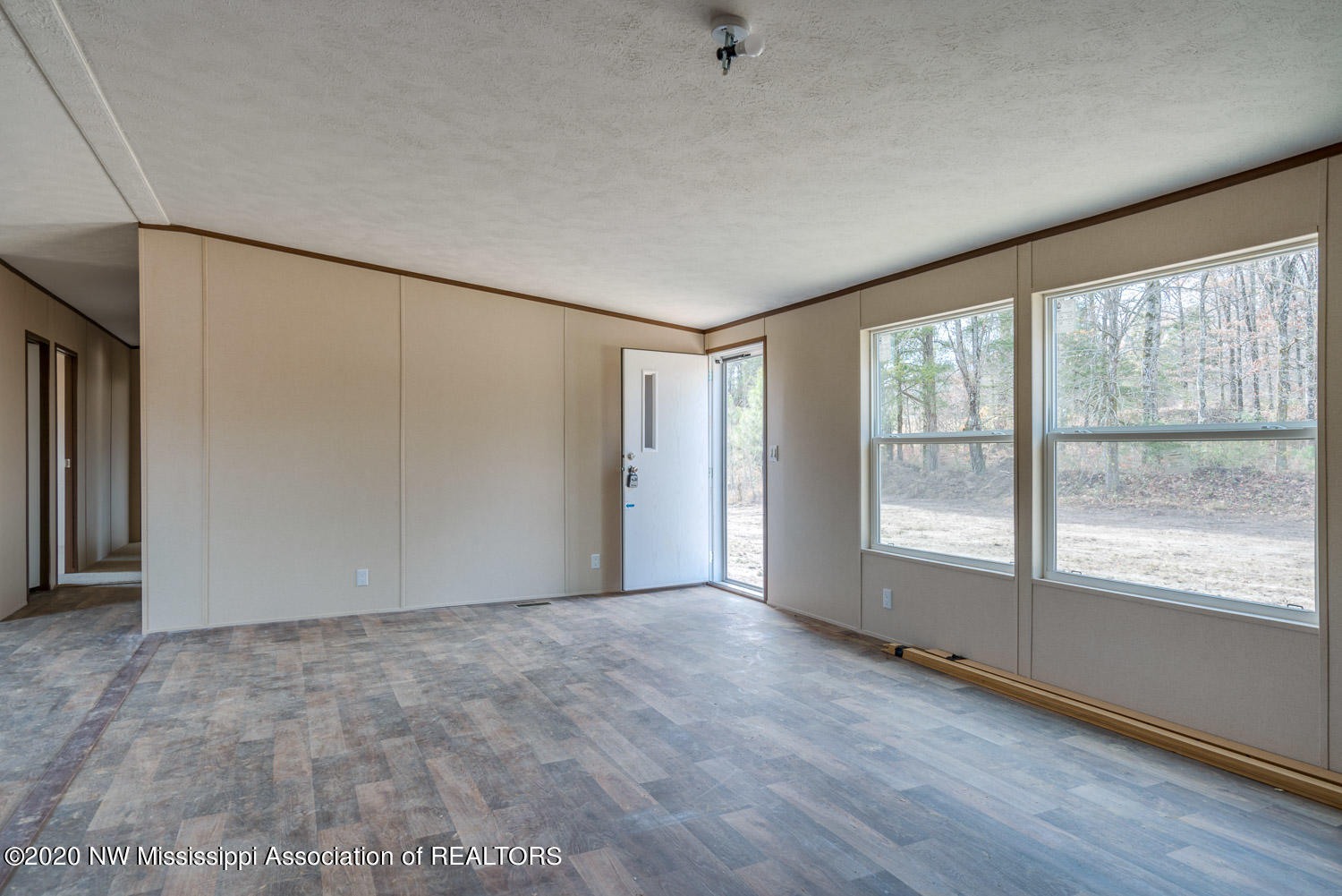 1903 Victoria Road Byhalia, MS 38611 - Photo 5 of 26 1903-victoria-rd-203678-snapsold-screen-