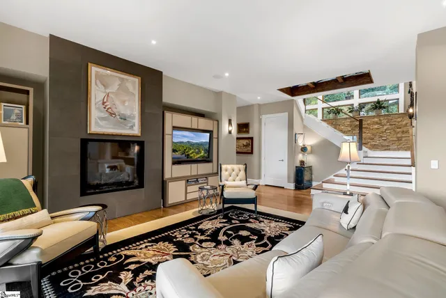 $2,825,000 | 10 Water View Court, Travelers Rest, SC 29690