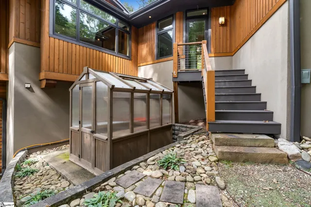 $2,825,000 | 10 Water View Court, Travelers Rest, SC 29690