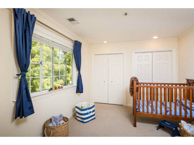 141 Giffin Road Los Altos, CA 94022 - Photo 9 of 10 Gallery Image 9