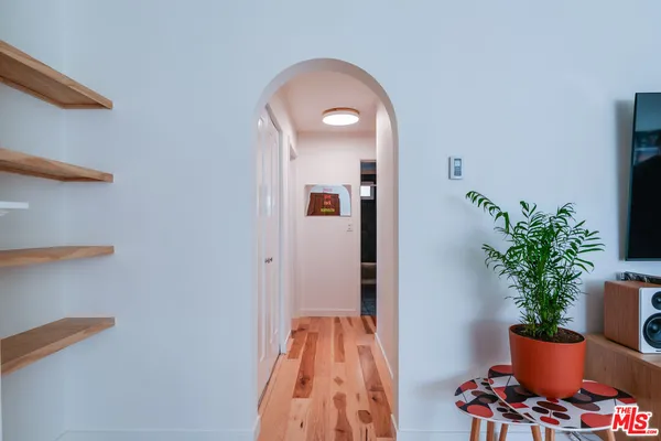 a view of utility room