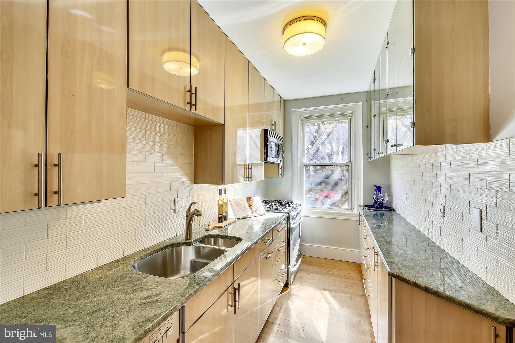 2801 Adams Mill Road Northwest, Unit 101 Washington, DC 20009 - Photo 13 of 28 Kitchen