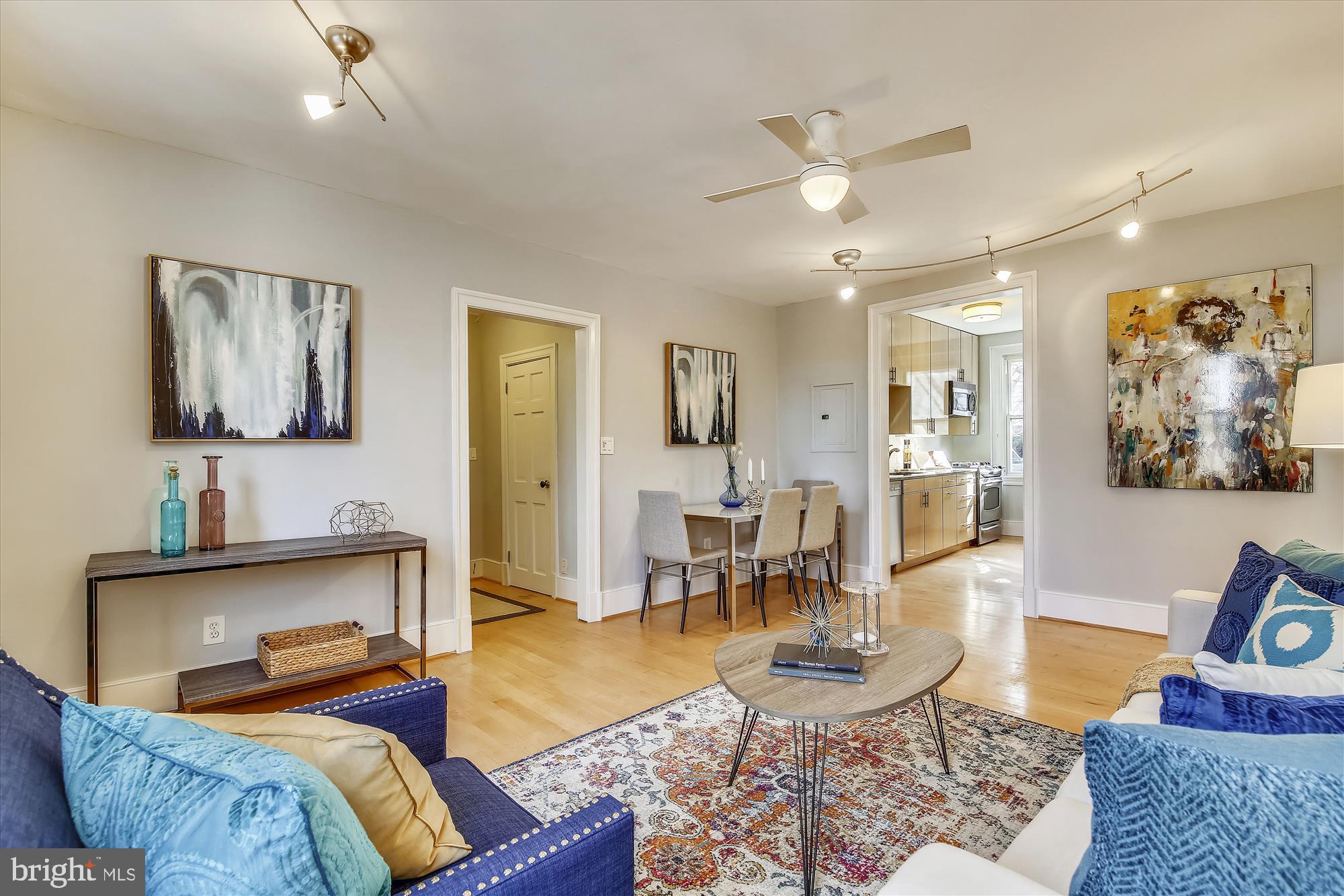2801 Adams Mill Road Northwest, Unit 101 Washington, DC 20009 - Photo 7 of 28 Living Room