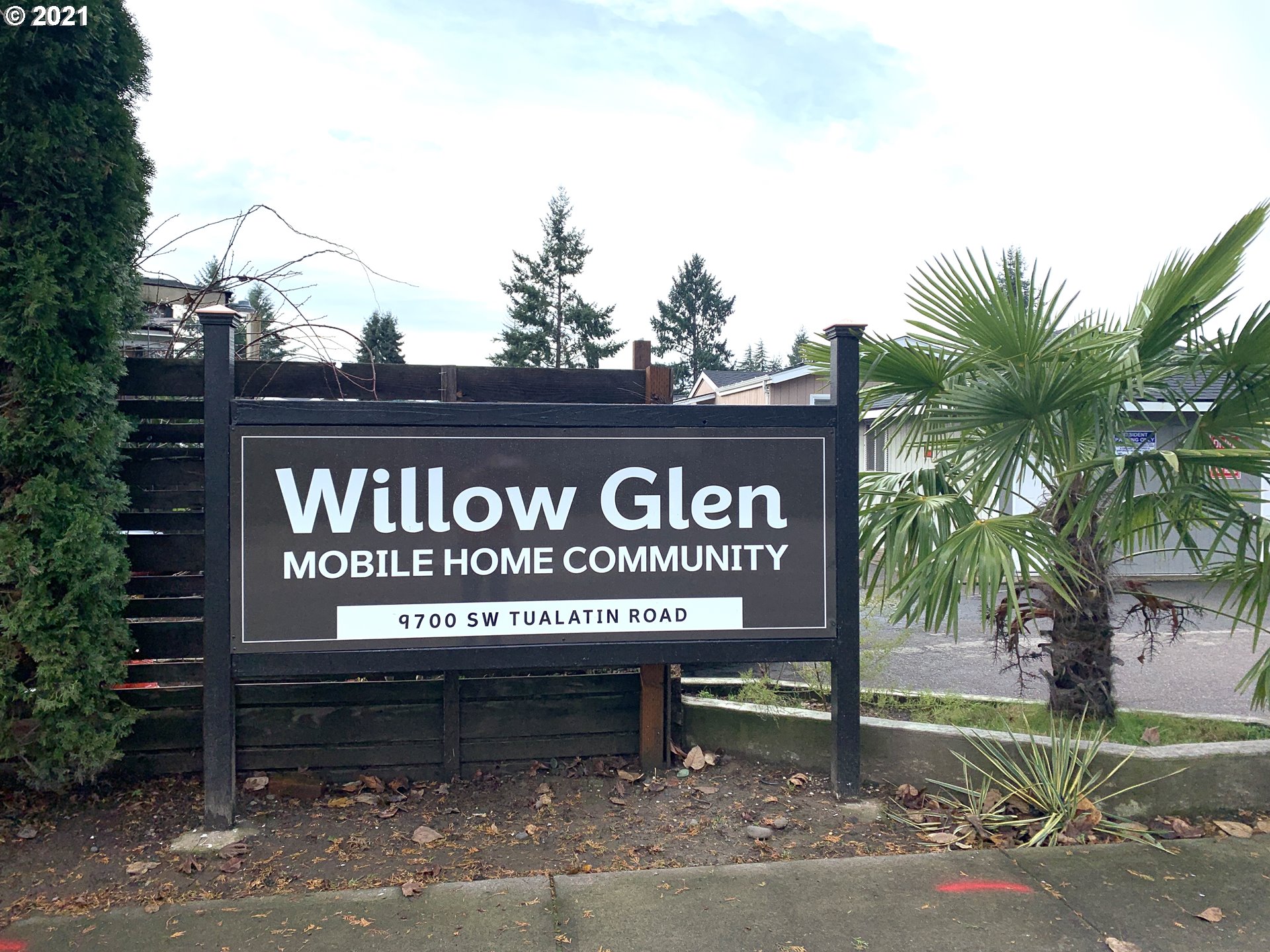 9700 Southwest Tualatin Road, Unit 12 Tualatin, OR 97062 - Photo 30 of 30 a sign on a pole on a street
