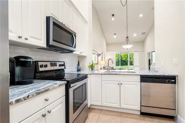 $349,999 | 4325 Cross Court, Vero Beach, FL 32967