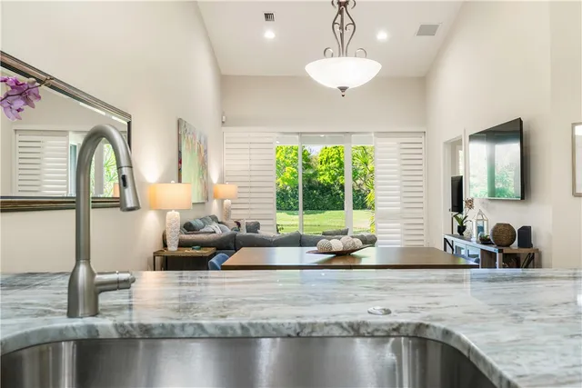 $369,999 | 4325 Cross Court, Vero Beach, FL 32967