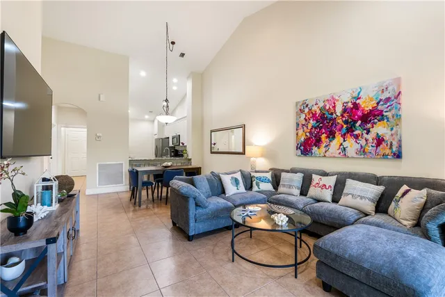 $369,999 | 4325 Cross Court, Vero Beach, FL 32967