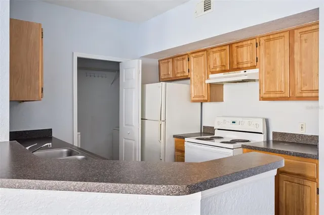 $1,275 | 6071 Westgate Drive, Unit 323, Orlando, FL 32835