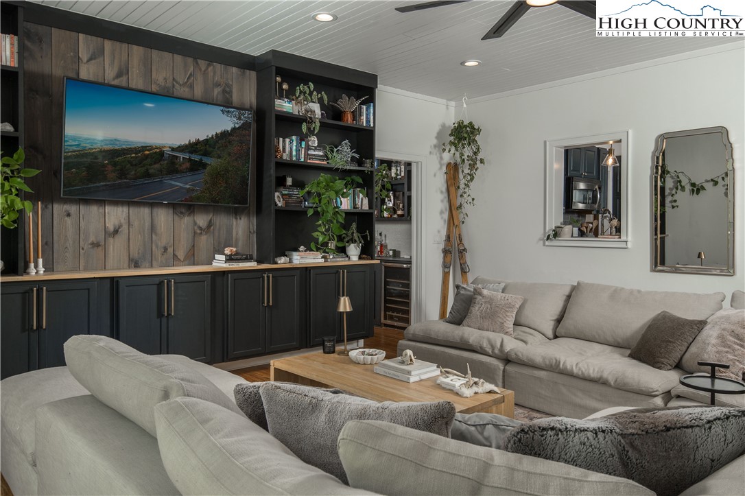 582 Sunny Chestnut Forest Boone, NC 28607 - Photo 12 of 50