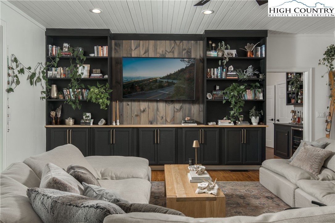 582 Sunny Chestnut Forest Boone, NC 28607 - Photo 13 of 50