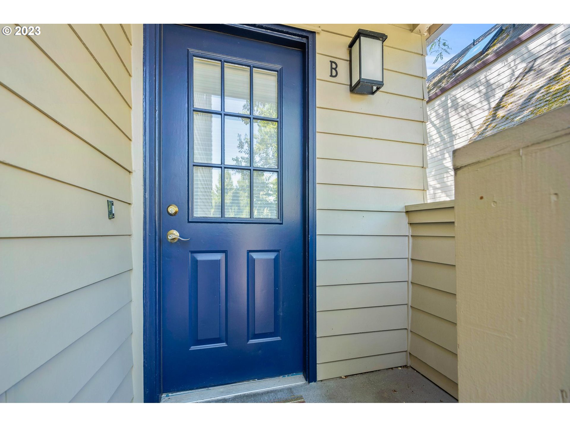 2785 Northwest Upshur Street, Unit B Portland, OR 97210 - Photo 2 of 35 a view of front door of a house