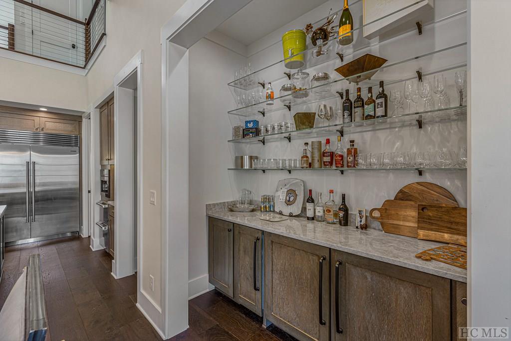 809 Flagstone Road Sapphire, NC 28774 - Photo 8 of 31 Gallery Image 8