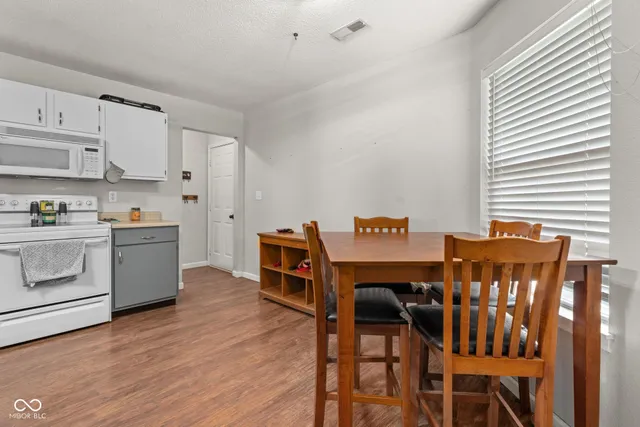 $263,280 | 2369 Orchard Creek Drive, Columbus, IN 47201