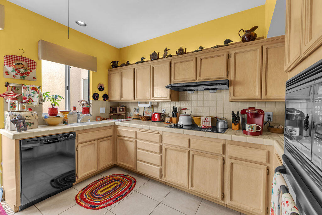 165 Lakeshore Drive Rancho Mirage, CA 92270 - Photo 13 of 67 j