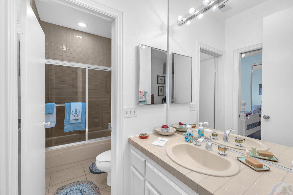 165 Lakeshore Drive Rancho Mirage, CA 92270 - Photo 23 of 67 p