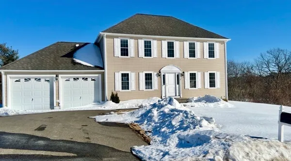 $684,900 | 8 Vista Circle, Rutland, MA 01543