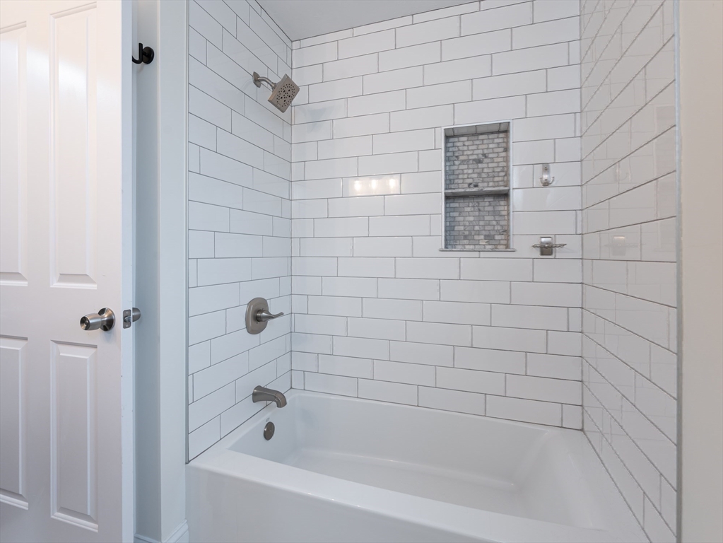 8 Vista Circle Rutland, MA 01543 - Photo 12 of 28