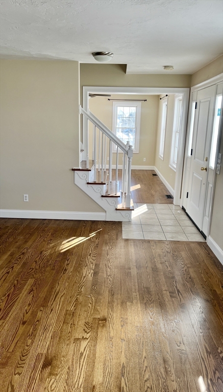 8 Vista Circle Rutland, MA 01543 - Photo 4 of 28