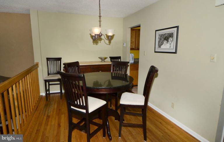 1616 Oak Spring Way Reston, VA 20190 - Photo 4 of 30 Dining Room