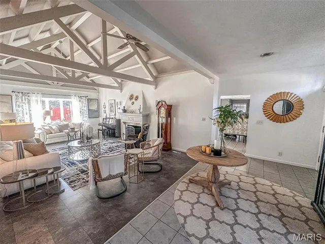 $432,000 | 121 Country Club Place, Belleville, IL 62223