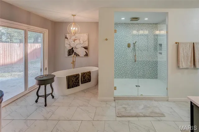 $432,000 | 121 Country Club Place, Belleville, IL 62223