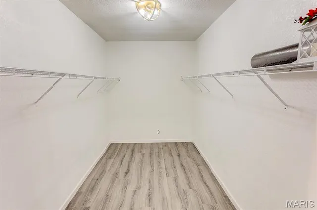 $432,000 | 121 Country Club Place, Belleville, IL 62223