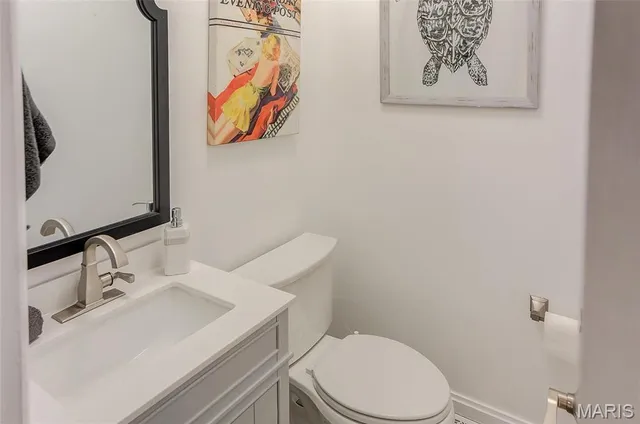 $432,000 | 121 Country Club Place, Belleville, IL 62223